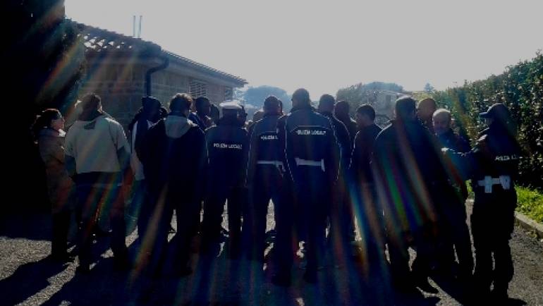 Trasferiti in altri centri di accoglienza i 23 rifugiati politici arrestati per la maxi-rissa