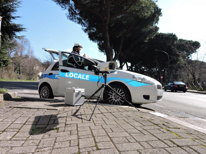 Ciampino, Carabinieri e Polizia Locale fermano auto rubata grazie a targa system