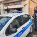 Rimette in vendita merce sequestrata destinata al macero: sanzionato dalla Polizia Locale il gestore di minimarket del Centro Cittadino