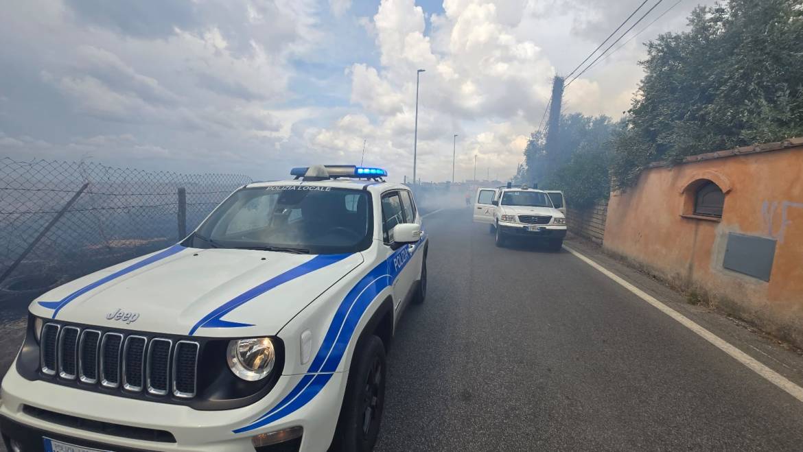 Due importanti incendi in corso a Marino: via Coste di Costarotonda e Cava dei Selci confine con il territorio comunale di Ciampino