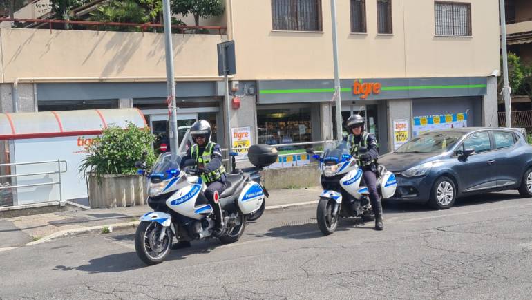 Eseguite tre ordinanze di custodia cautelare emesse in seguito a più di venti interventi mirati della Polizia Locale di Ciampino